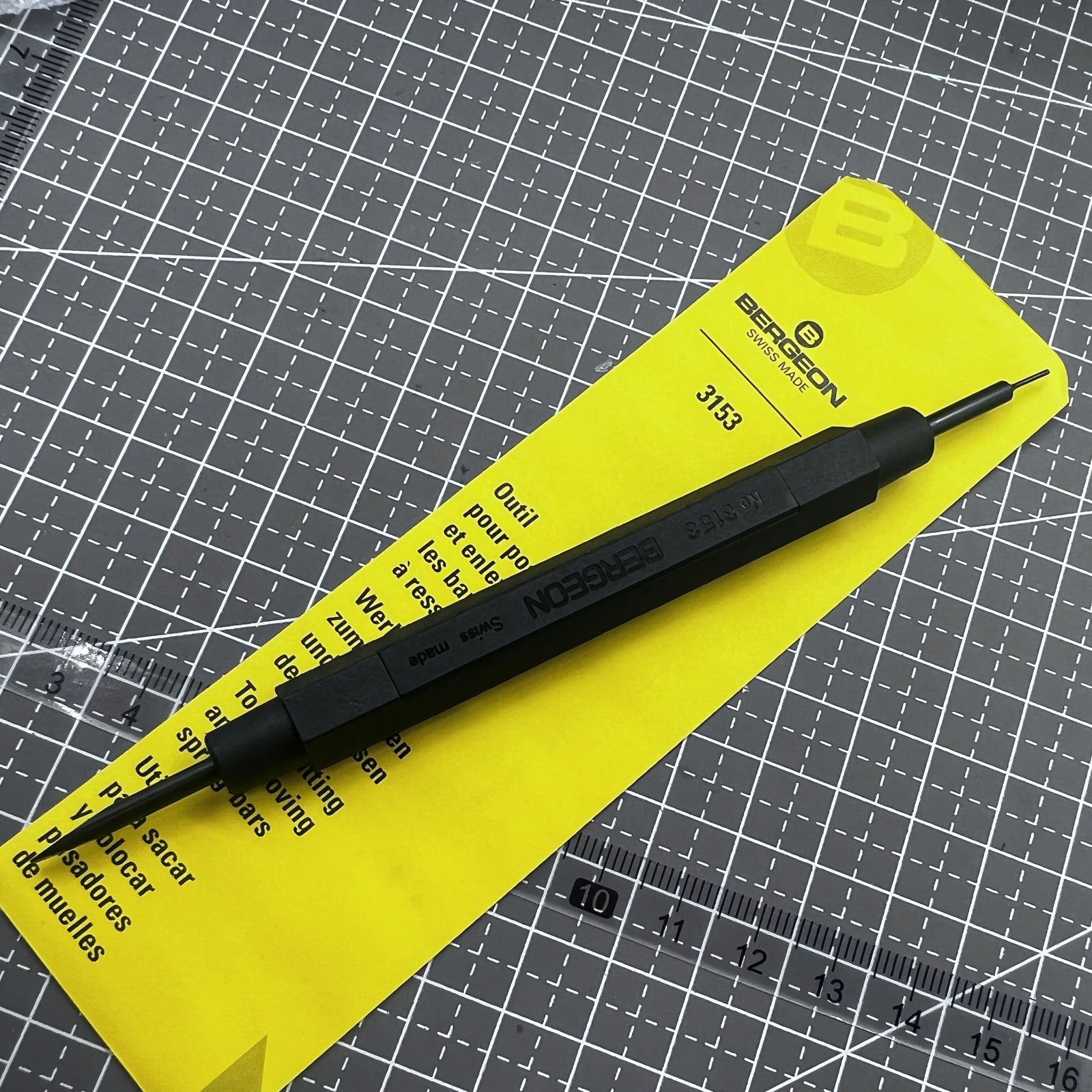 Swiss Bergeon 3153 spring bar removal tool for precise watch strap adjustments and repairs.