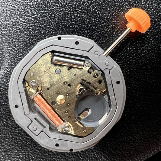 Miyota 1M15 quartz watch movement with date at 6, Japan-made precision for watch accessories.