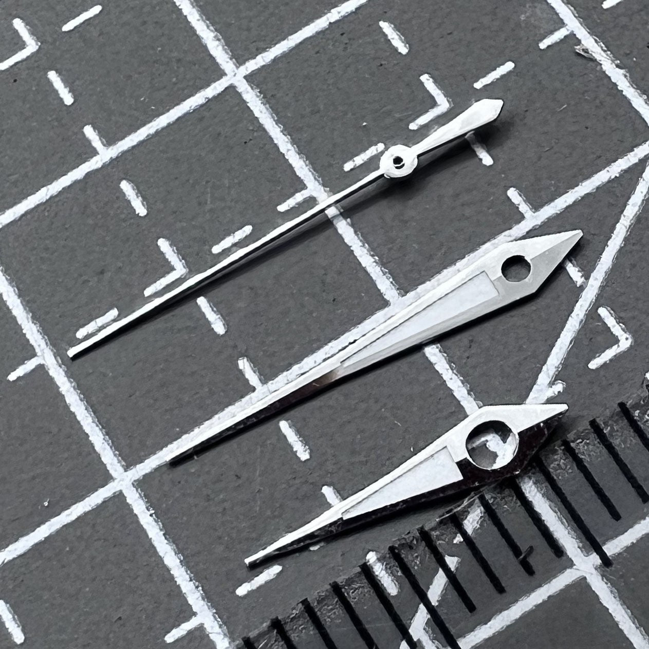 2 Sets/Pack Silver Trim Green Lume Arrow Shape Hands for ETA2836 2824 2892A2