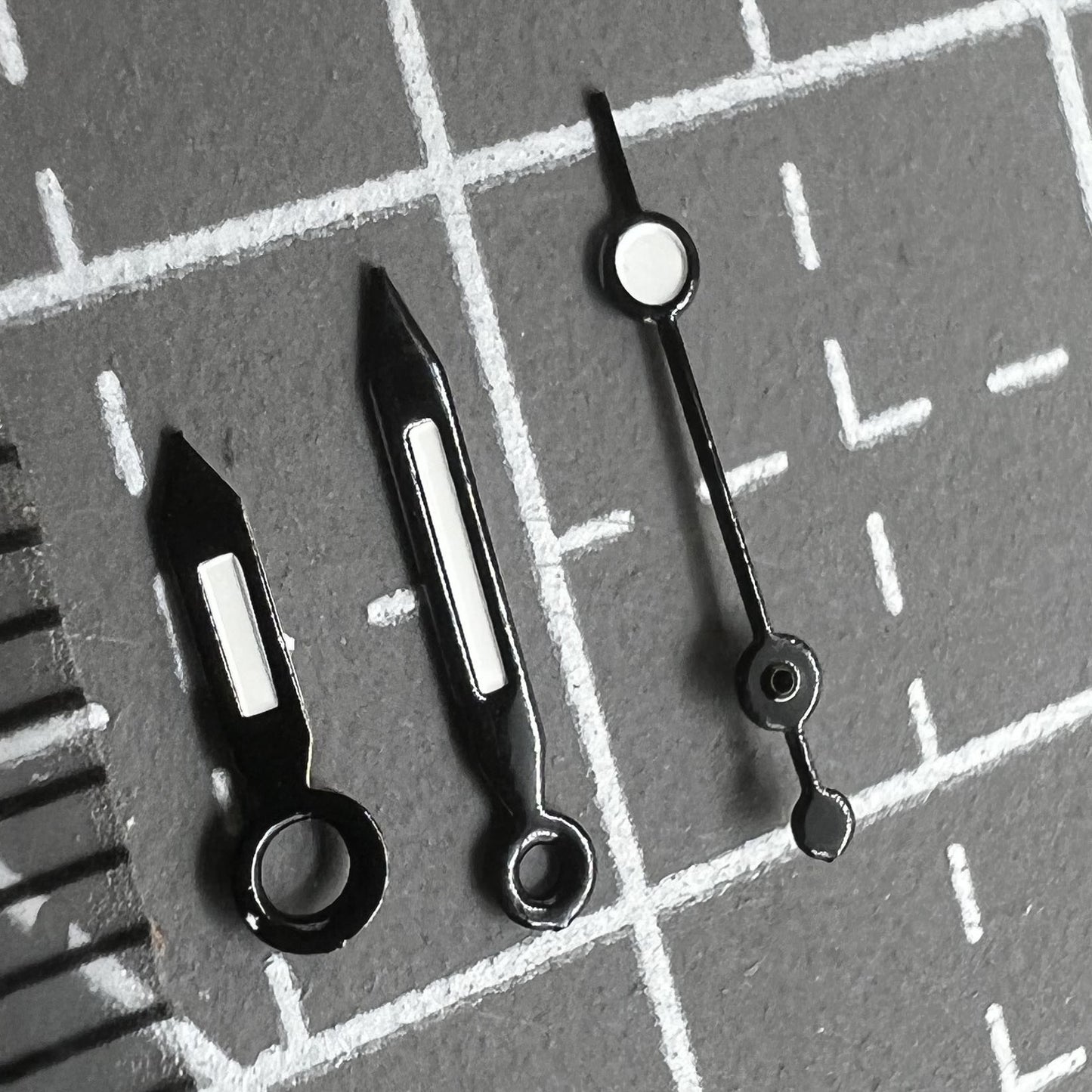 2 Sets/Pack 11mm Black Trim Green Lume Hands Set for Miyota 2035 2115 2105 230