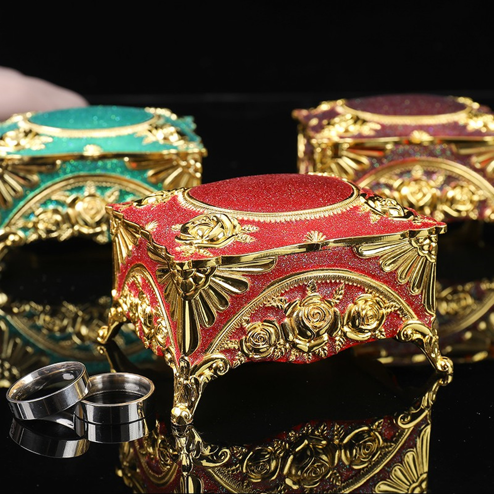 Retro Rose green and red rectangular jewelry box featuring vintage floral patterns for storing trinkets.