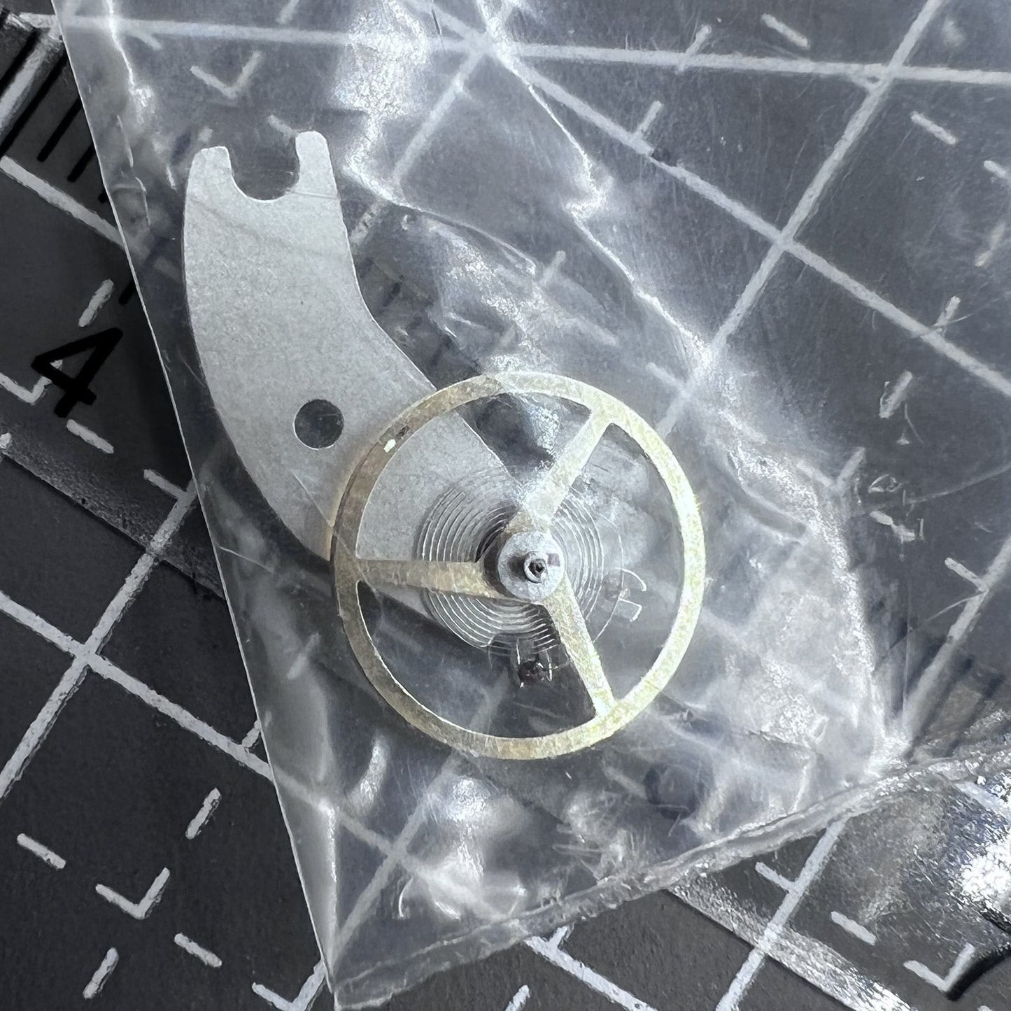 Dissembled Part Complete Balance Wheel with The Splint for Movement ETA C01.211