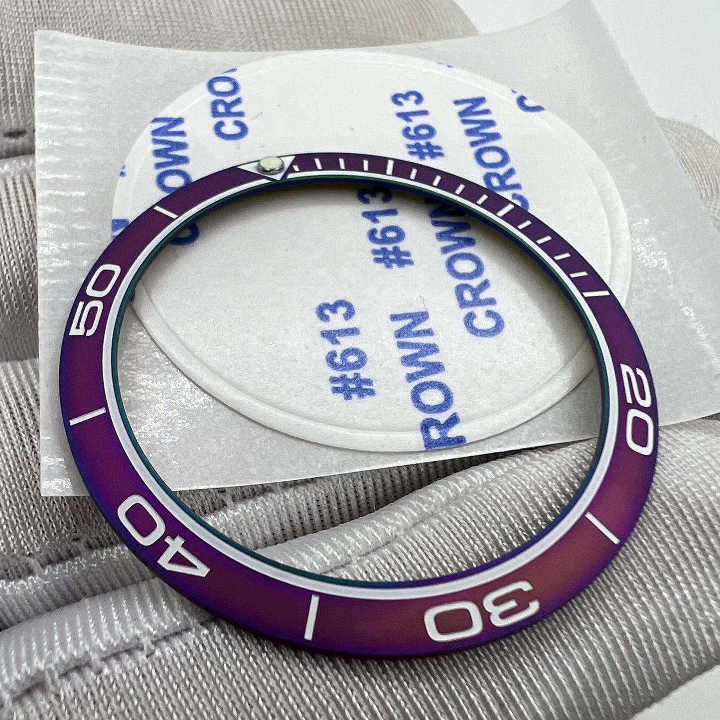 38 mm/30,5 mm Uhrenlünetteneinsatz, matt, Regenbogenblau, goldenes Aluminium-Uhrenteil