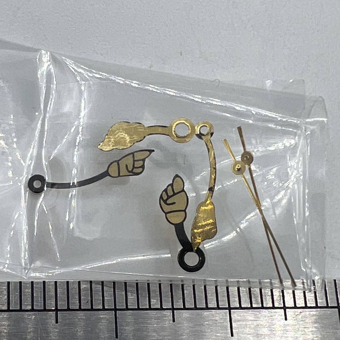 Hello brand set of 14mm, 12mm, and 8mm watch hands for Miyota 2035, ensuring precise timekeeping accuracy.