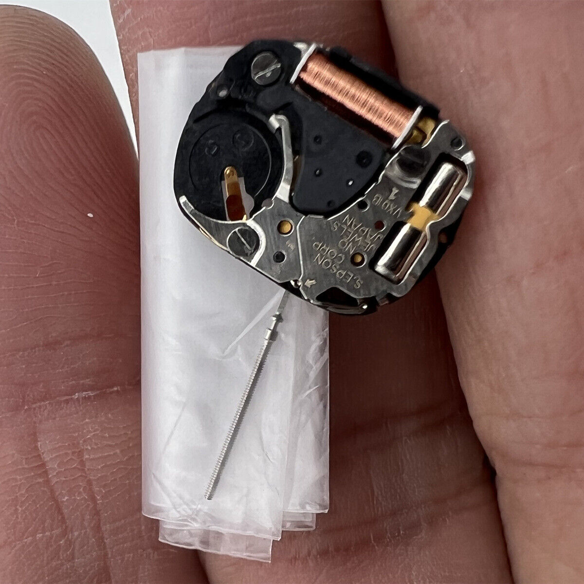 Japan Made Hattori Epson TMI VX01B quartz watch movement with stem for precise timekeeping