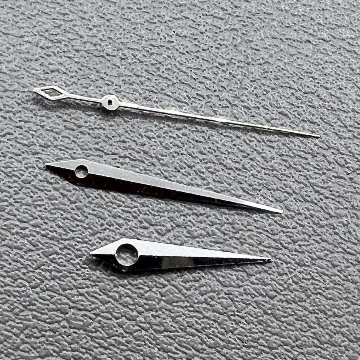 Set of 15mm silver rhombus watch hands for NH35/36, NH38, NH72, NH70 movements.