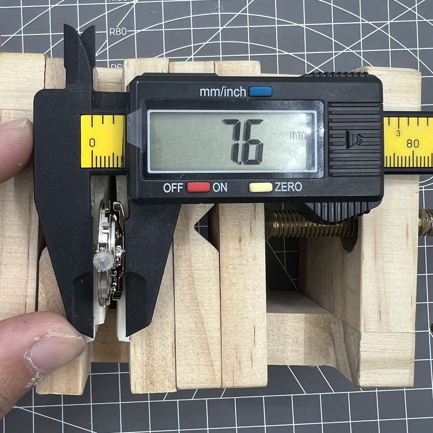 Tianjin Seagull ST6 men's automatic watch with 2 hands and single calendar, elegant accessory