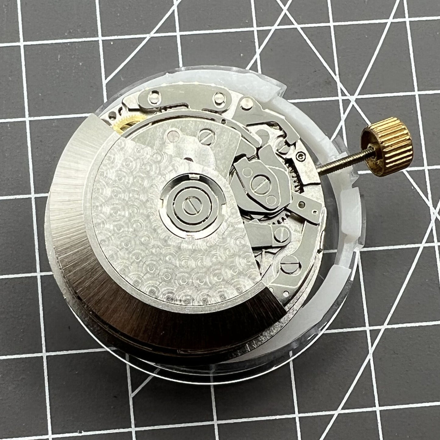 Tout nouveau mouvement chronographe automatique n° 7750 à 3, 6 et 9 heures, configuration <tc>ETA</tc> 7753