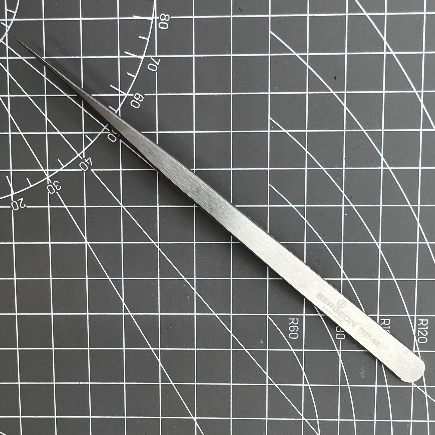 Pince à épiler Bergeon 7027-SS de fabrication suisse, pointes étroites et fines