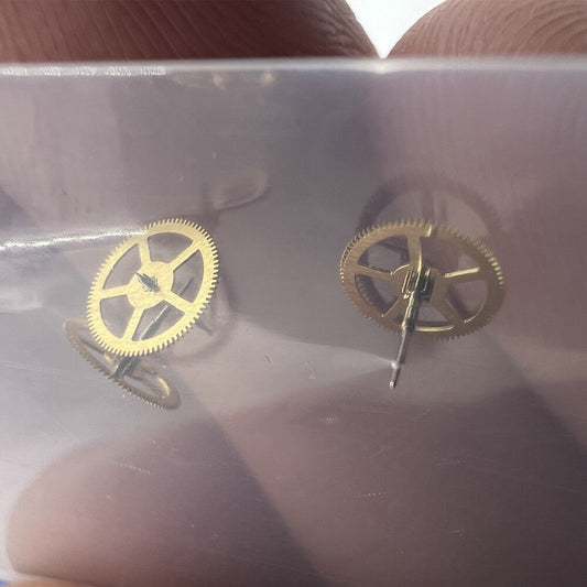 Golden 4.5H second wheel watch part for Miyota 82S5 82S7 movement, compatible timing gear.