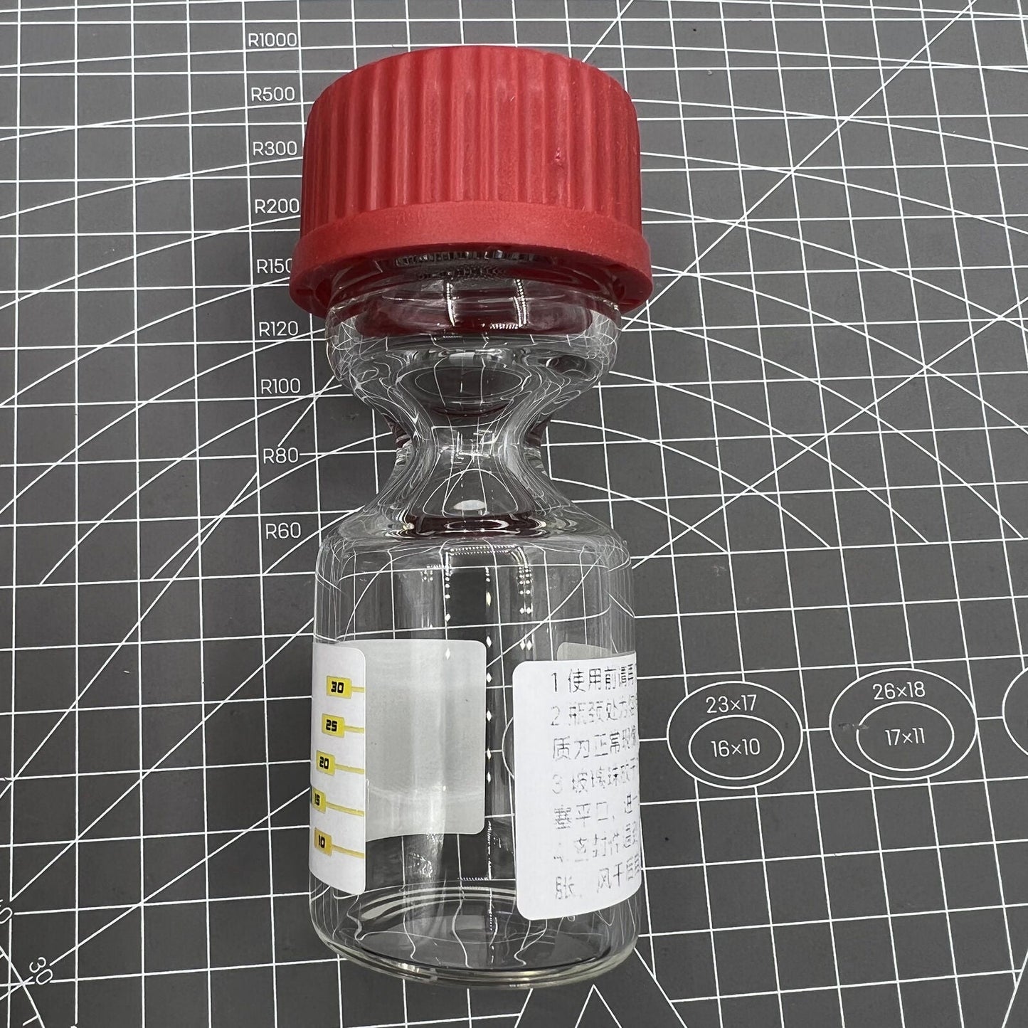 Bouteille d'entretien pour montres, compatible avec les modèles <tc>ETA</tc> 8940, 8941, 8950 et 8951.