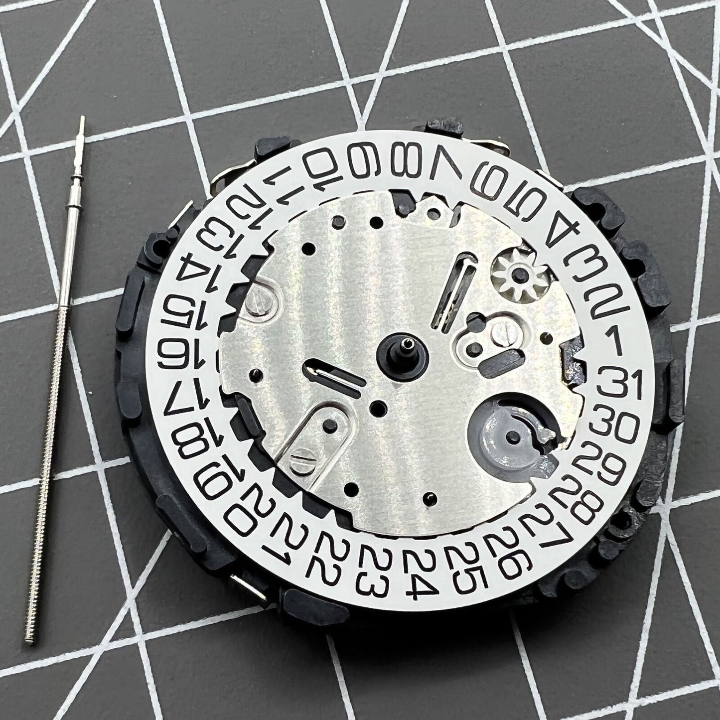 Hattori Epson TMI Japan VR33B quartz watch movement for precise timekeeping in accessories.