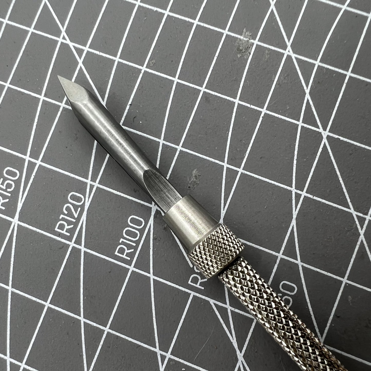 Swiss Bergeon 4072 Stiftschraubstock zum Halten von Spiralfedern 105 mm