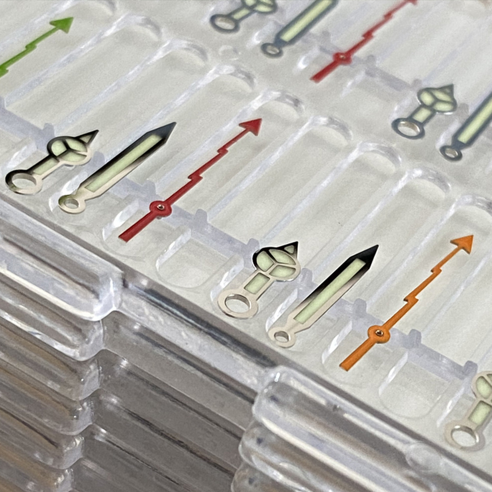 Green luminous watch hands set for SKX/SBBN with NH35A/NH36 movement by P1-6-A, enhancing precision and visibility.