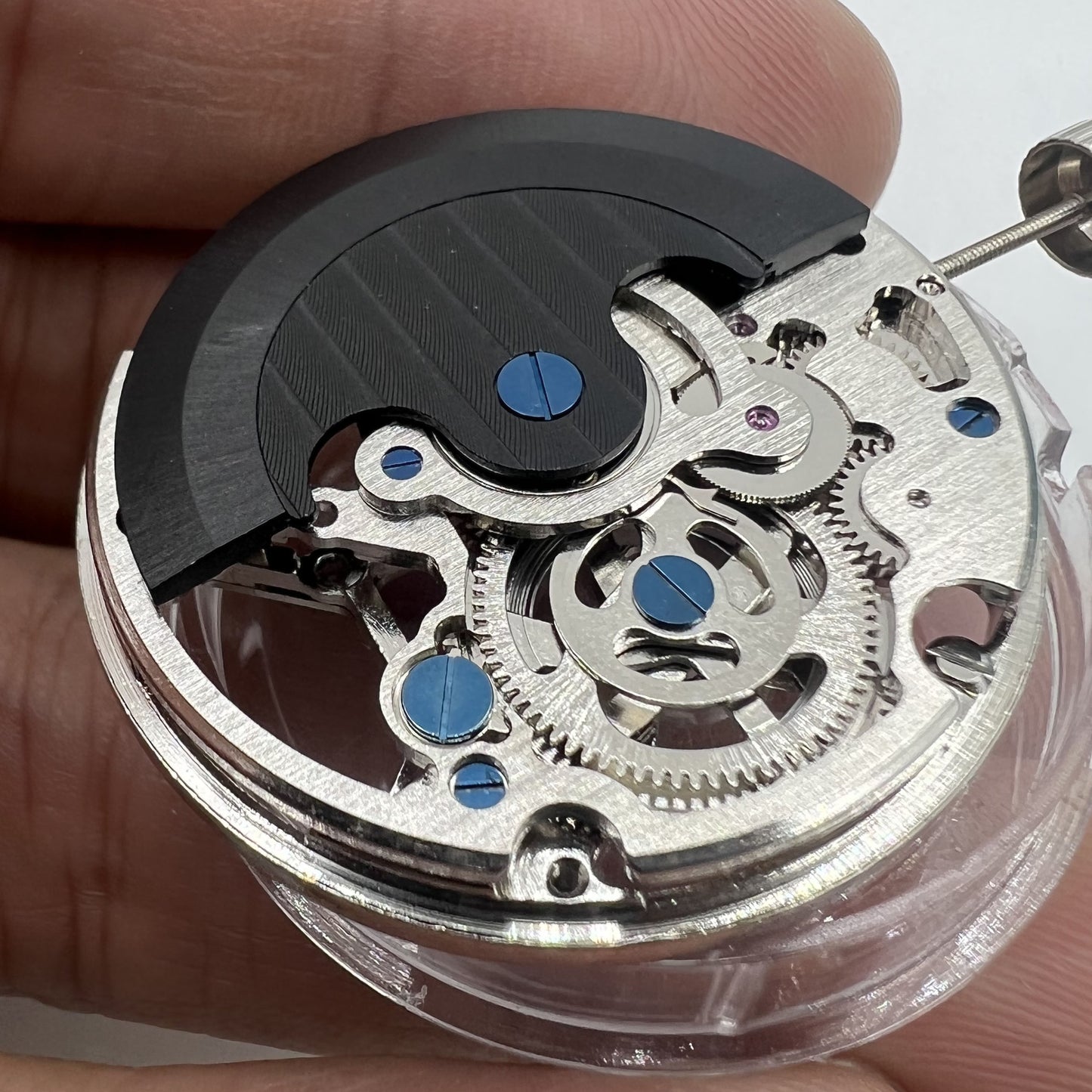 Hohle 3-Zeiger-Unruh @6 Automatisches mechanisches Uhrwerk