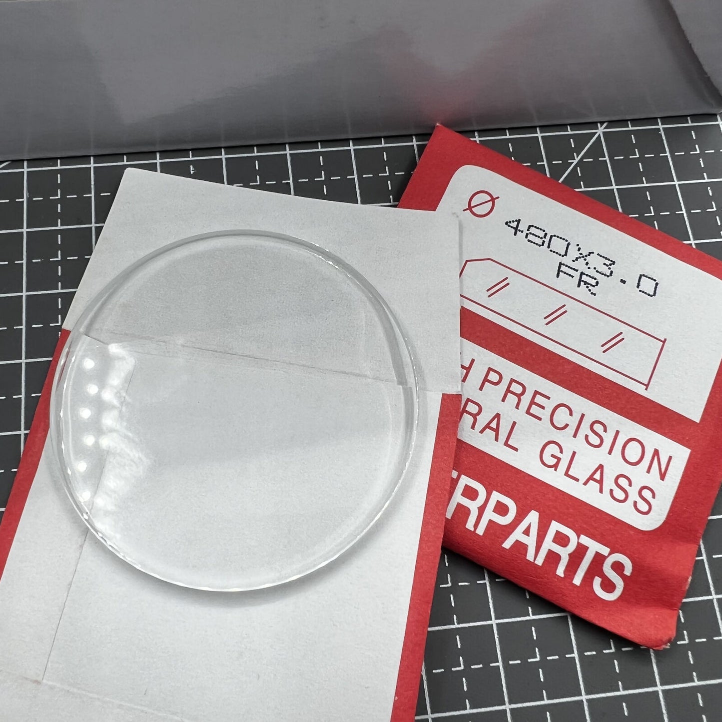 20pcs flat 3.0mm thick mineral crystal watch glass for 45.5-50mm round watches, durable replacement lenses.