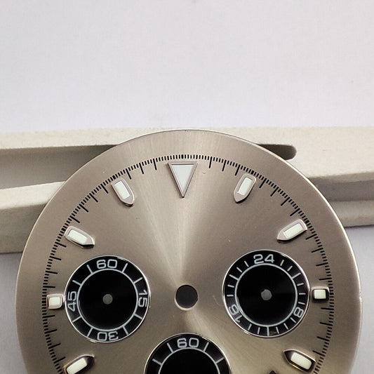 Green luminous watch dial with matted grey finish for VK63 quartz movement