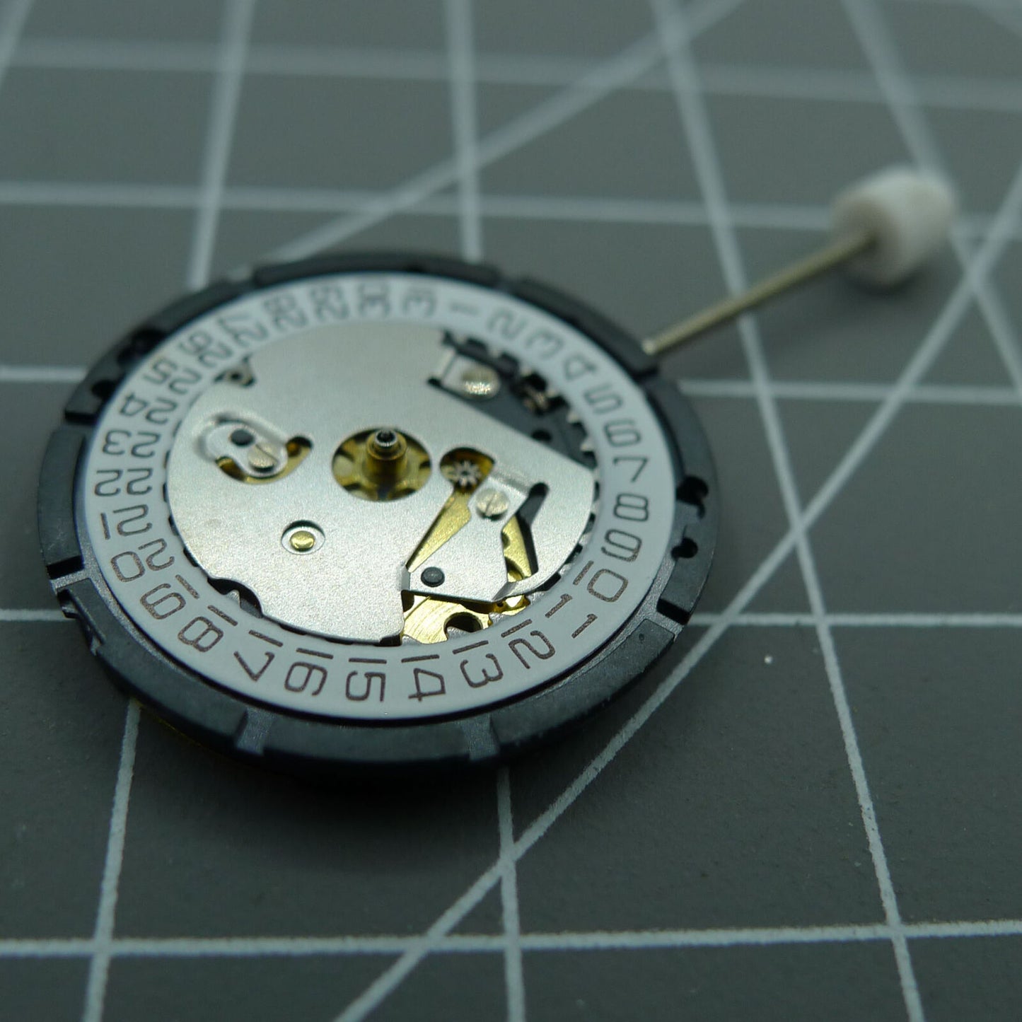Schweizer Uhrwerk ISA 338, Quarzwerk, Uhren, 3 Zeiger, Datum bei 3