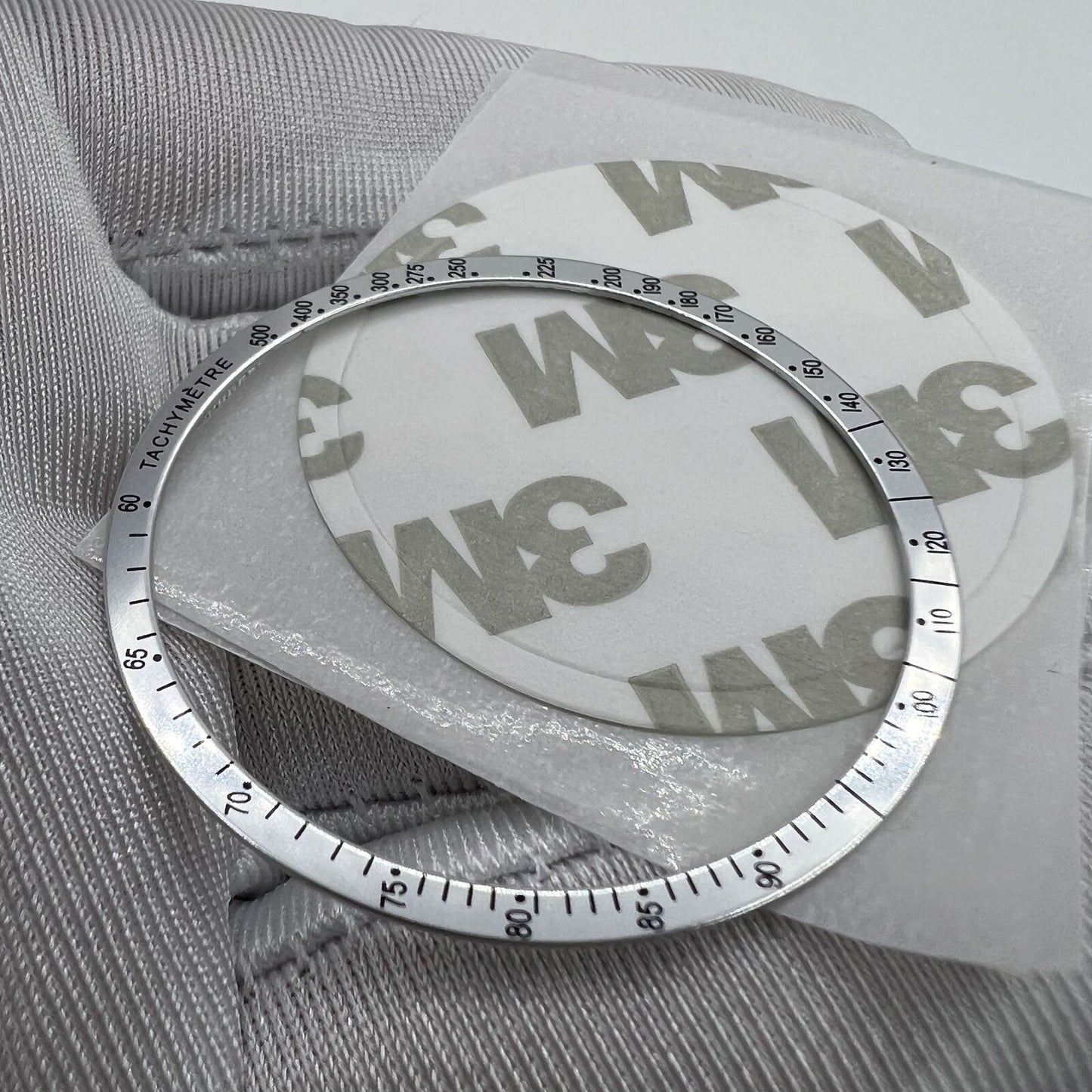 38.5mm Aluminum Alloy White Ring+Black Font Watch Bezel for Omega Speedmaster