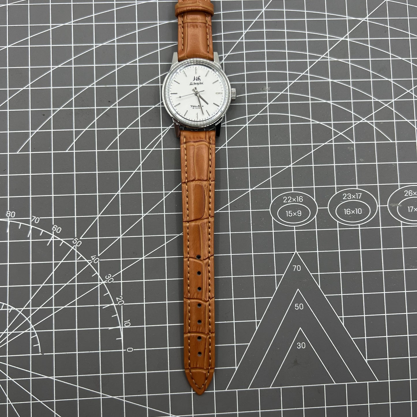 32mm Shanghai Factory Made Manual Mechanical Watch 19 Jews Shock-Resistant