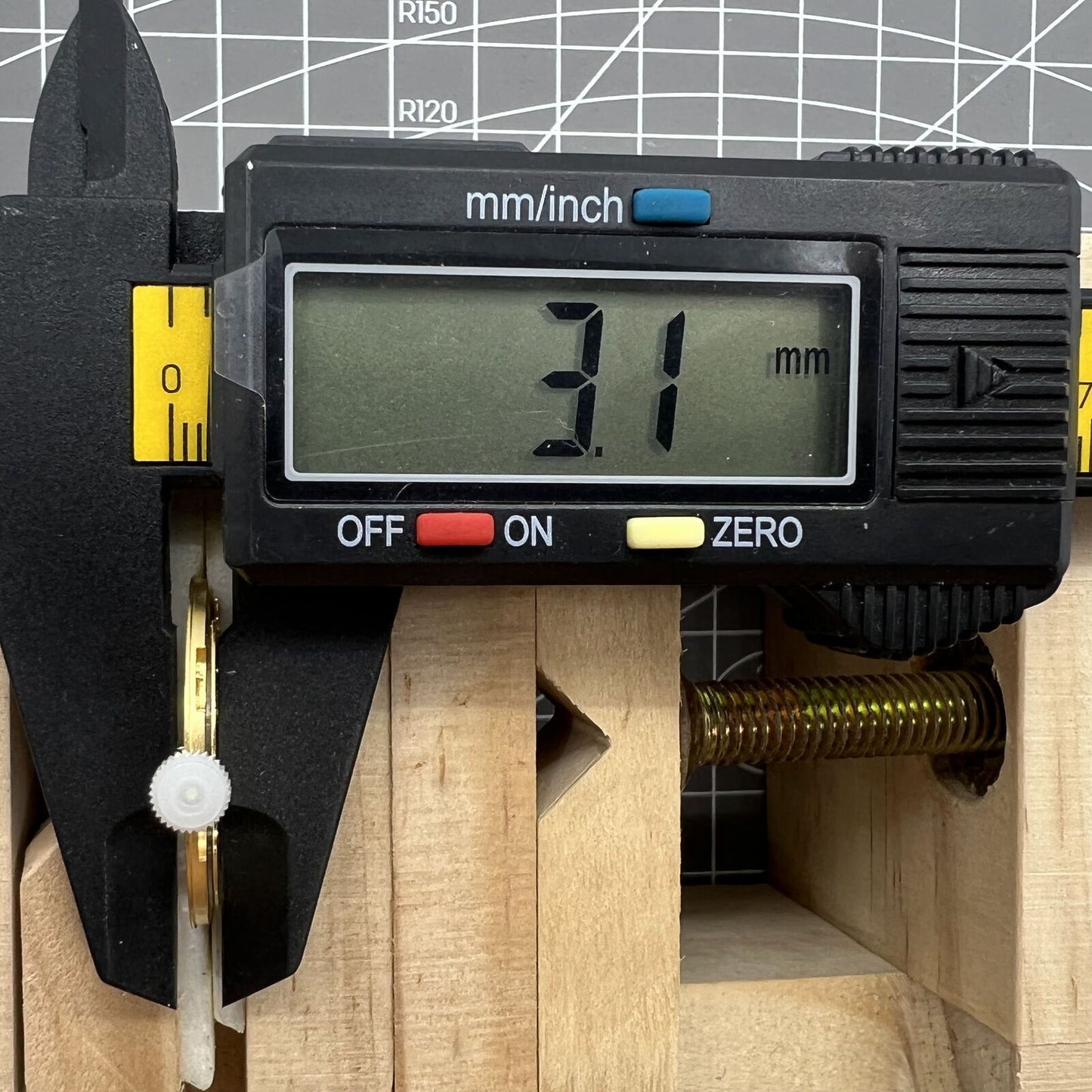 ETA E64.111 Swiss quartz watch movement with date display at 3 o'clock, 3-hand replacement part.
