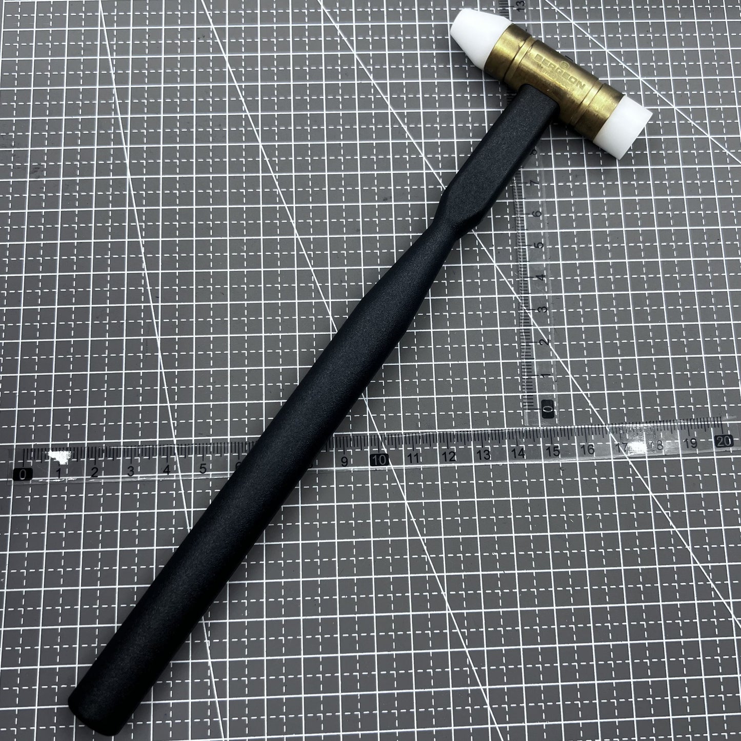 Bergeon Swiss Hammer mit austauschbaren Spitzen Kunststoffgriff Modell 30516