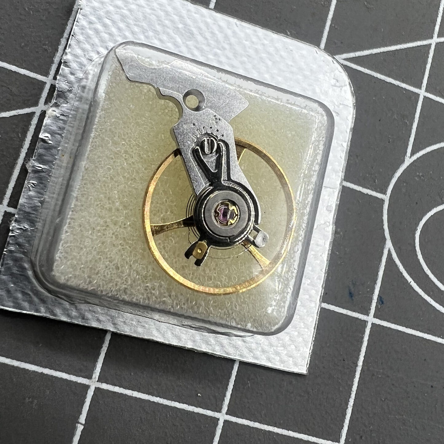 Silver balance wheel splint spare part for Seagull ST2130 watch movement, precise fit and durability.