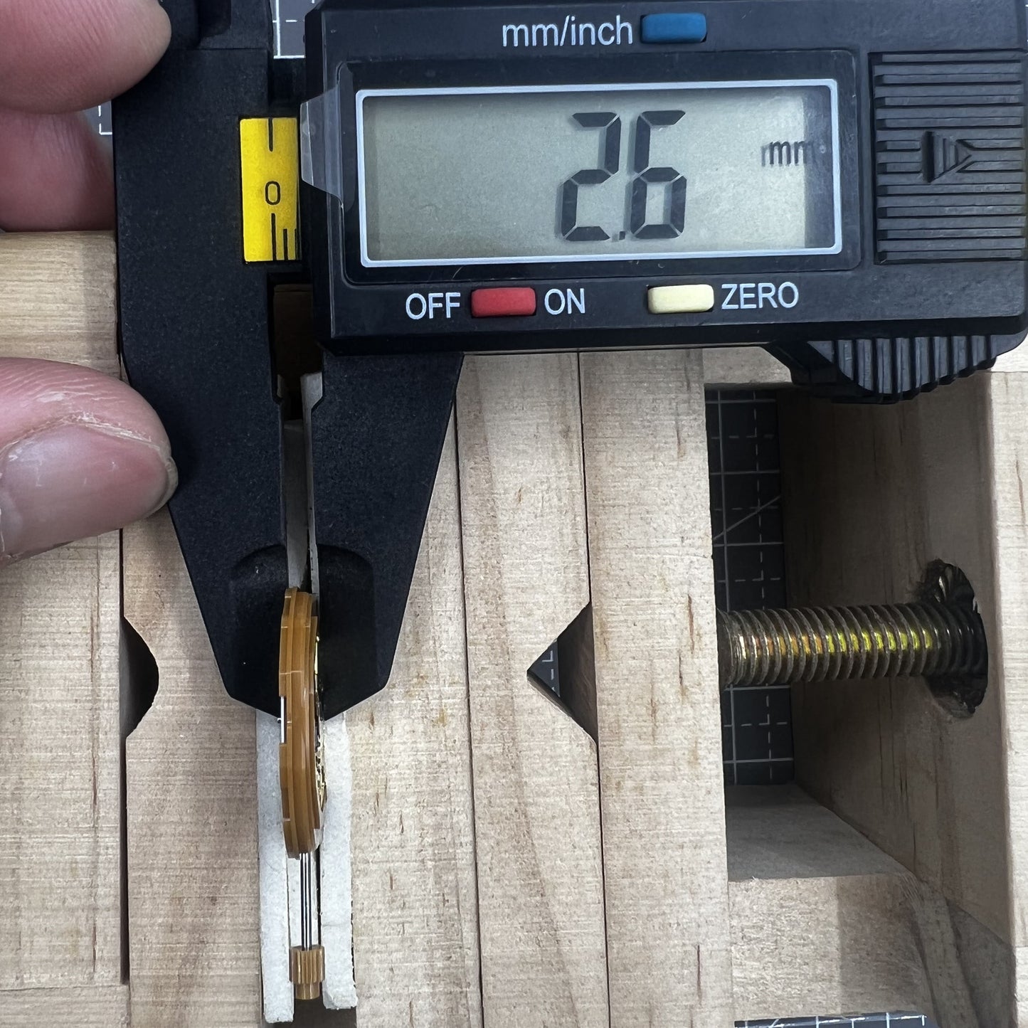 Japan Miyota GM10 Quartz Movement Date at 6