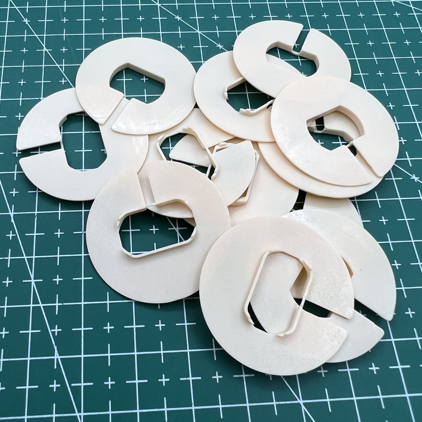 #T-676-SIZE 3.75 12 STÜCK 2 Ligne Größen Uhrwerkgehäuse Abstandshalter Gehäuseringhalter