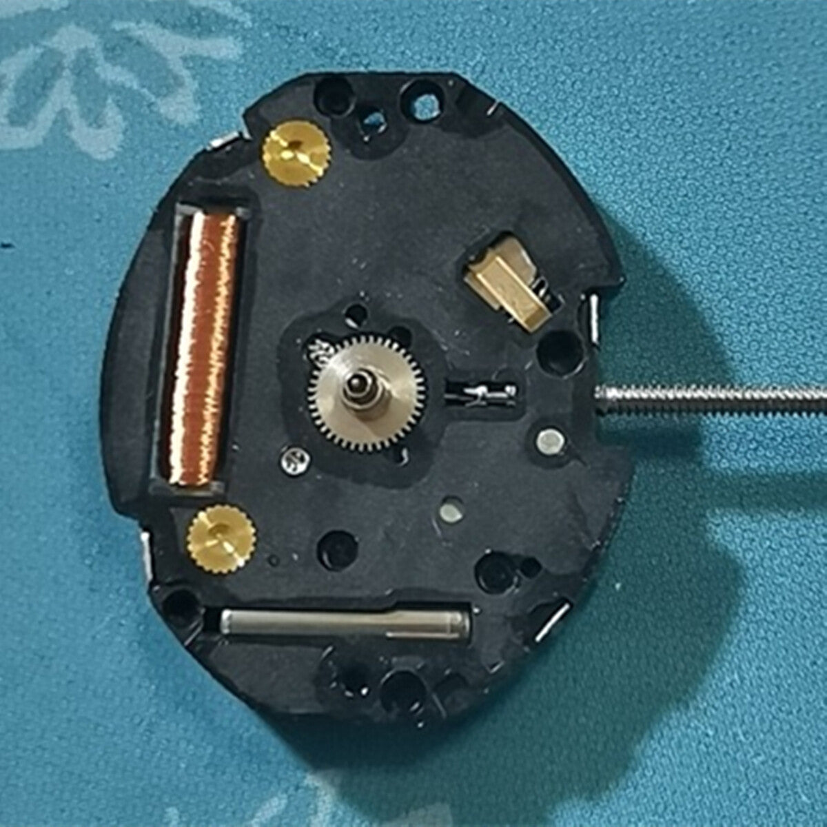 Hattori Epson VC11 Quartz Watch Movement, Japan-made precision part for watch repair and replacement.