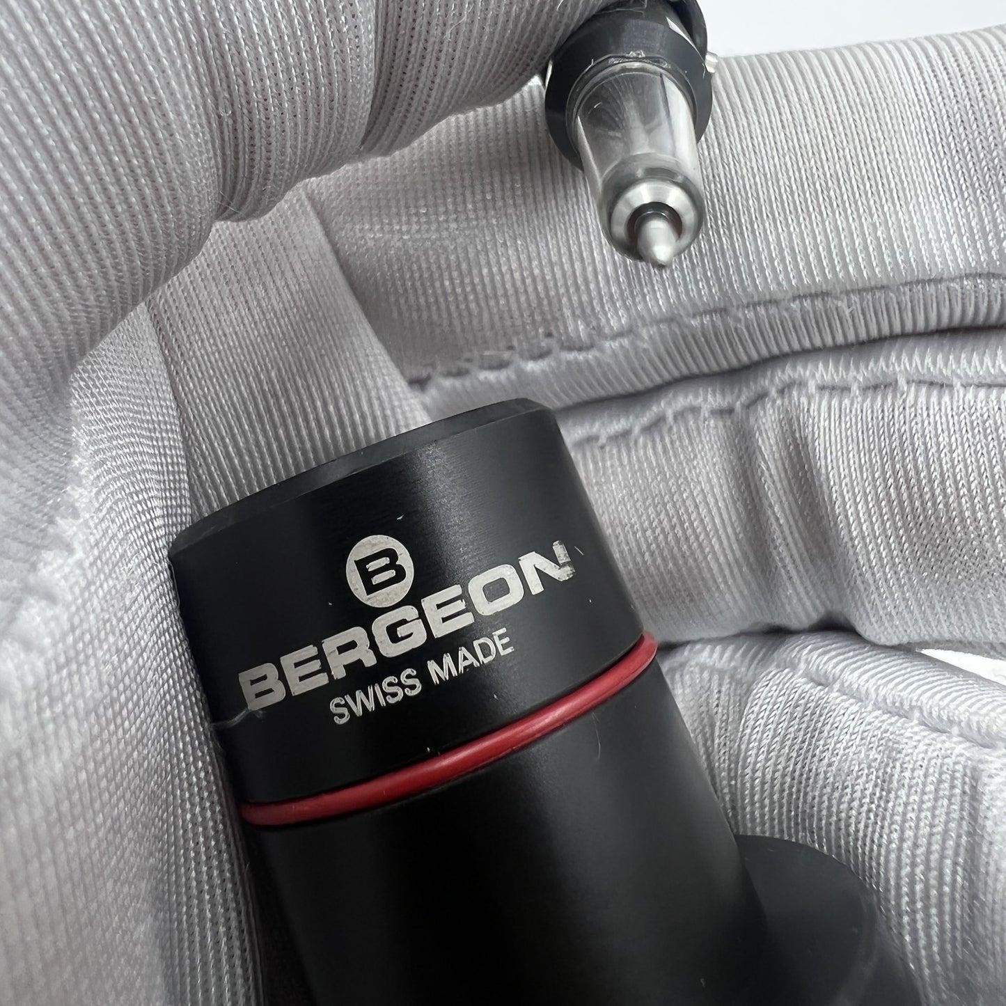 Huileur automatique Bergeon 7719-2A de fabrication suisse, outils d'horloger