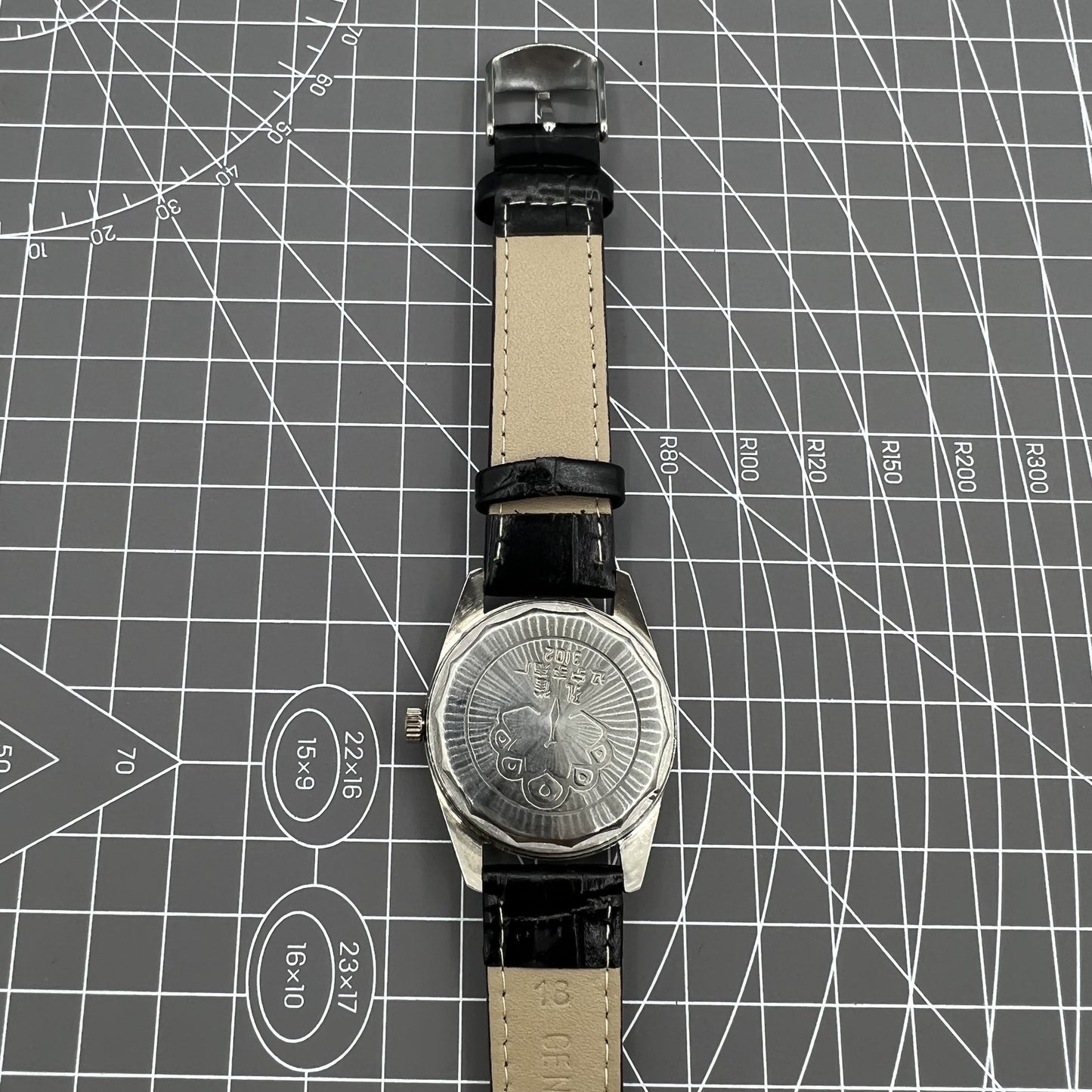 Liaoning Factory Made Peacock Manual Mechanical Watch 17 Jews Shock-Resistant