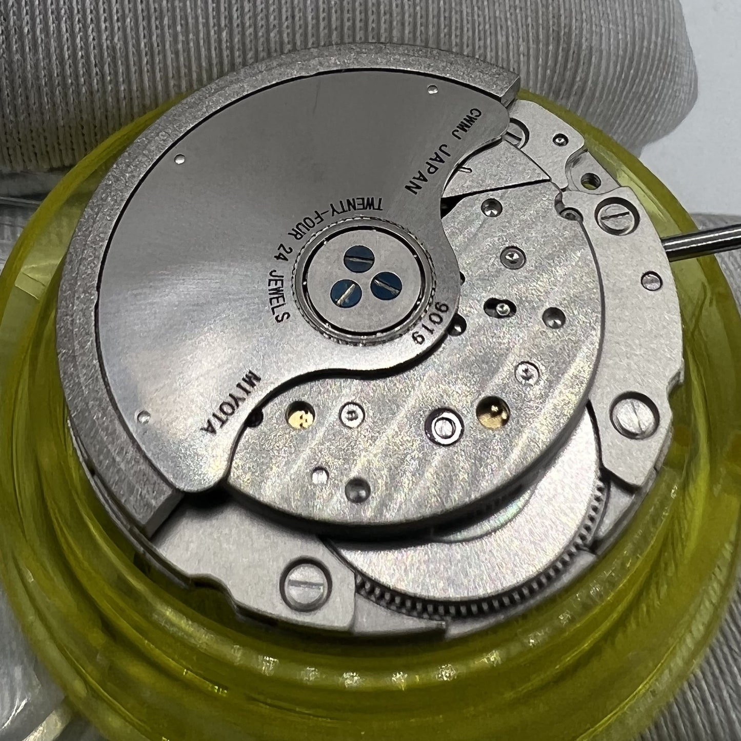 In Japan hergestelltes Miyota/Citizen 9019, japanisches automatisches mechanisches Uhrwerk, Datum bei 3/6
