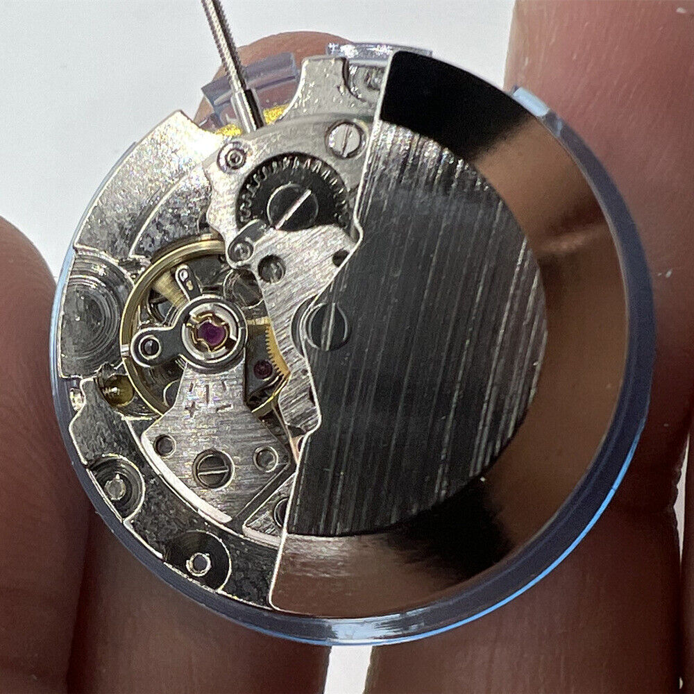 Tianjin Seagull ST6 automatic watch movement displaying precise mechanical craftsmanship for men.