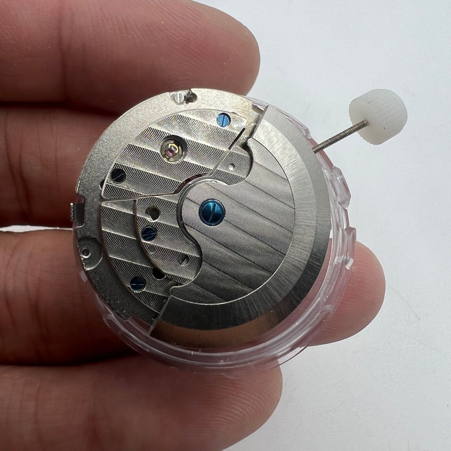 LB20 China-made automatic mechanical watch with date at 12 o'clock, multifunctional daily wear accessory.