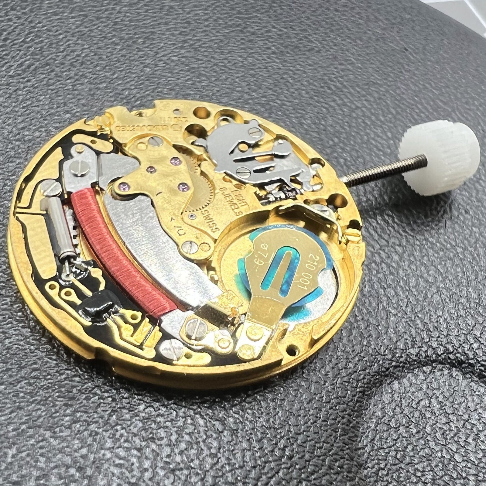 ETA 210.011 Swiss Quartz watch movement with 2 hands, date calendar, genuine quality for precise timekeeping.