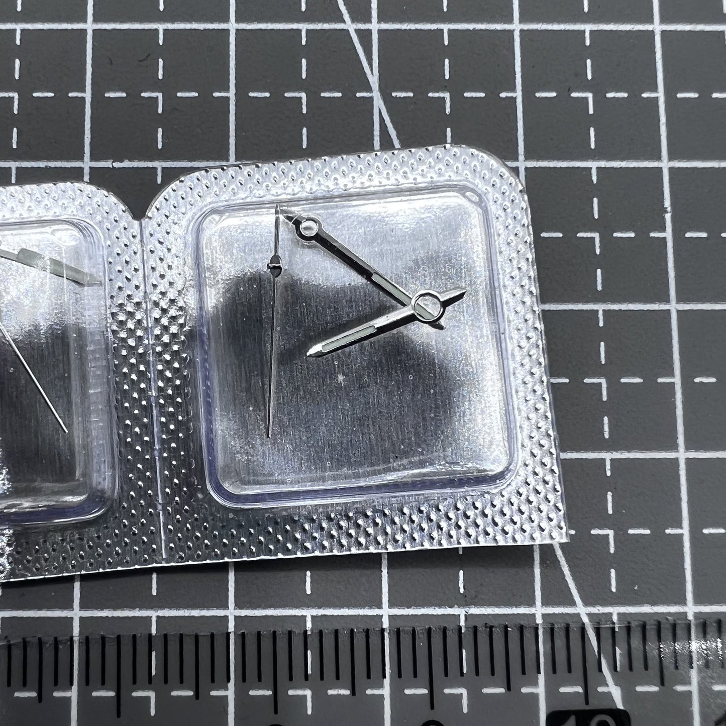 2 Sätze/Packung Uhrzeiger leuchtend silber generisch für Bewegung 8200