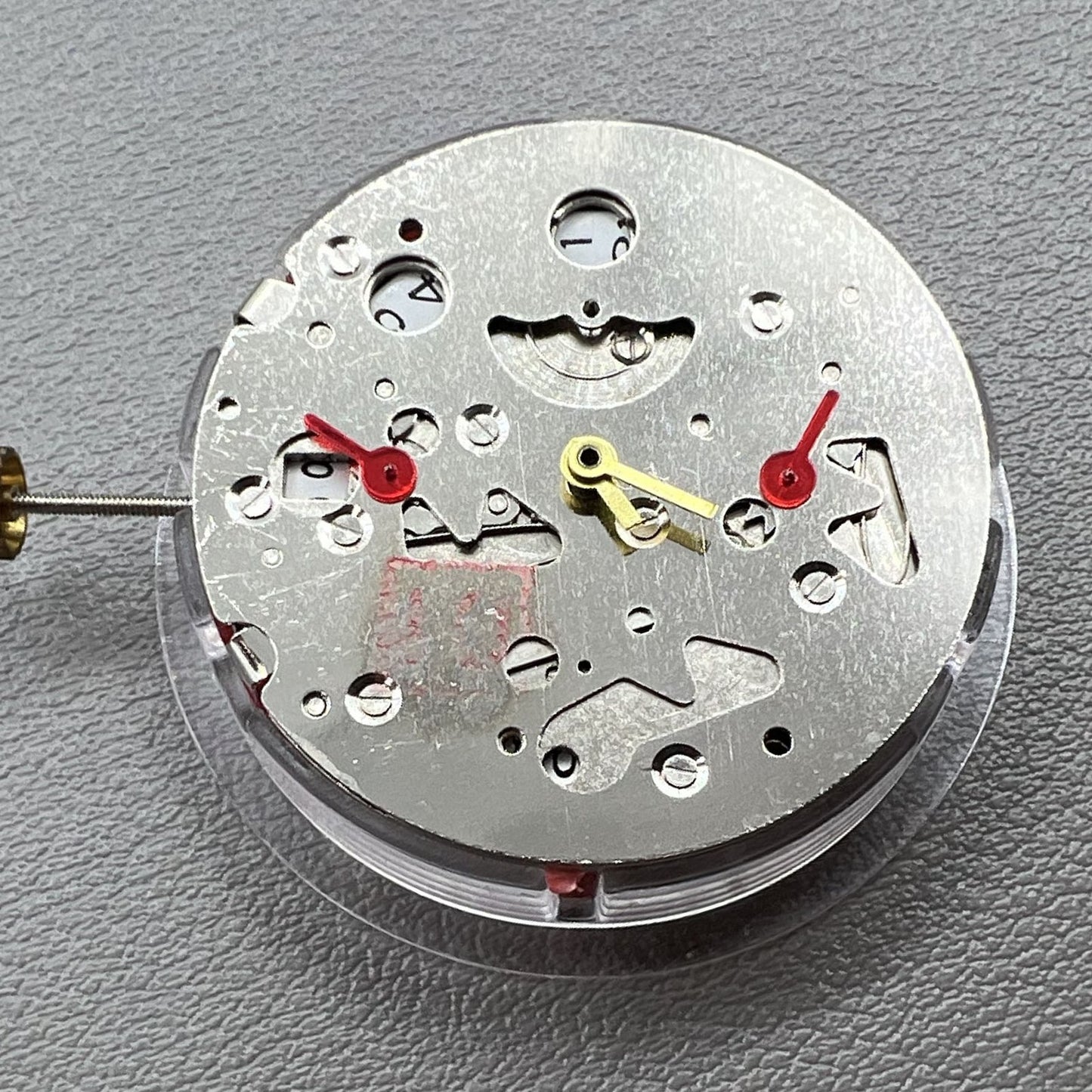 China Made 7120 Mechanical Movement Second Hands At 3/6/9 3 Hands Date At 3
