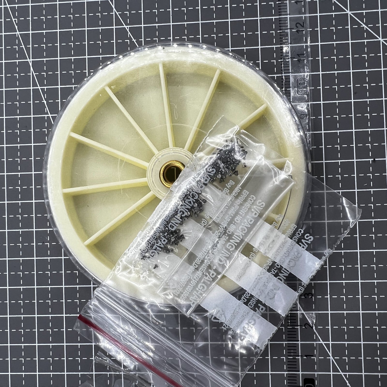 Stainless Steel Mini Watch Screws Assortment 250pcs for watch repair and accessory maintenance.