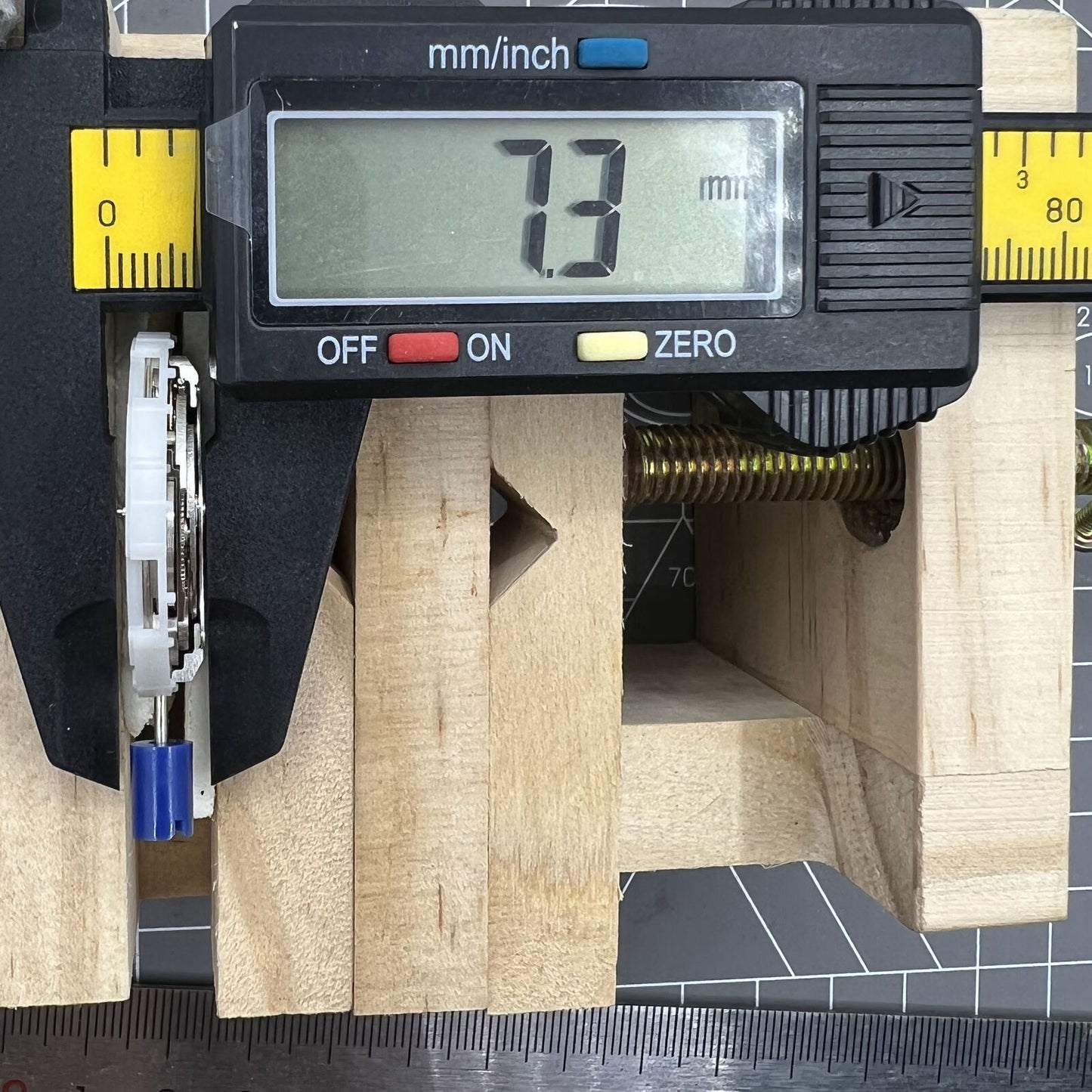 Japan Epson YN56 mechanical watch movement with day-date display for watch repair precision.
