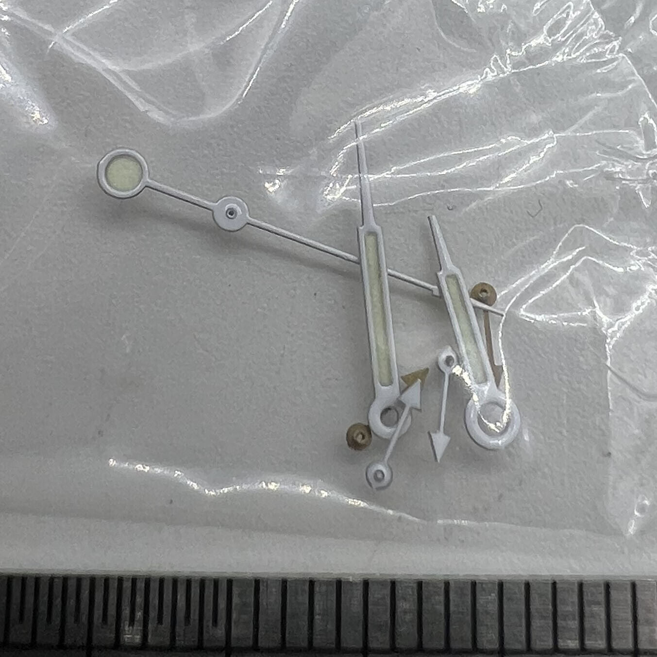 Uhrzeiger, 11,5 mm, spitz, weißer Rand, grüne Leuchtmasse für Miyota OS10 OS20 OS60 OS80