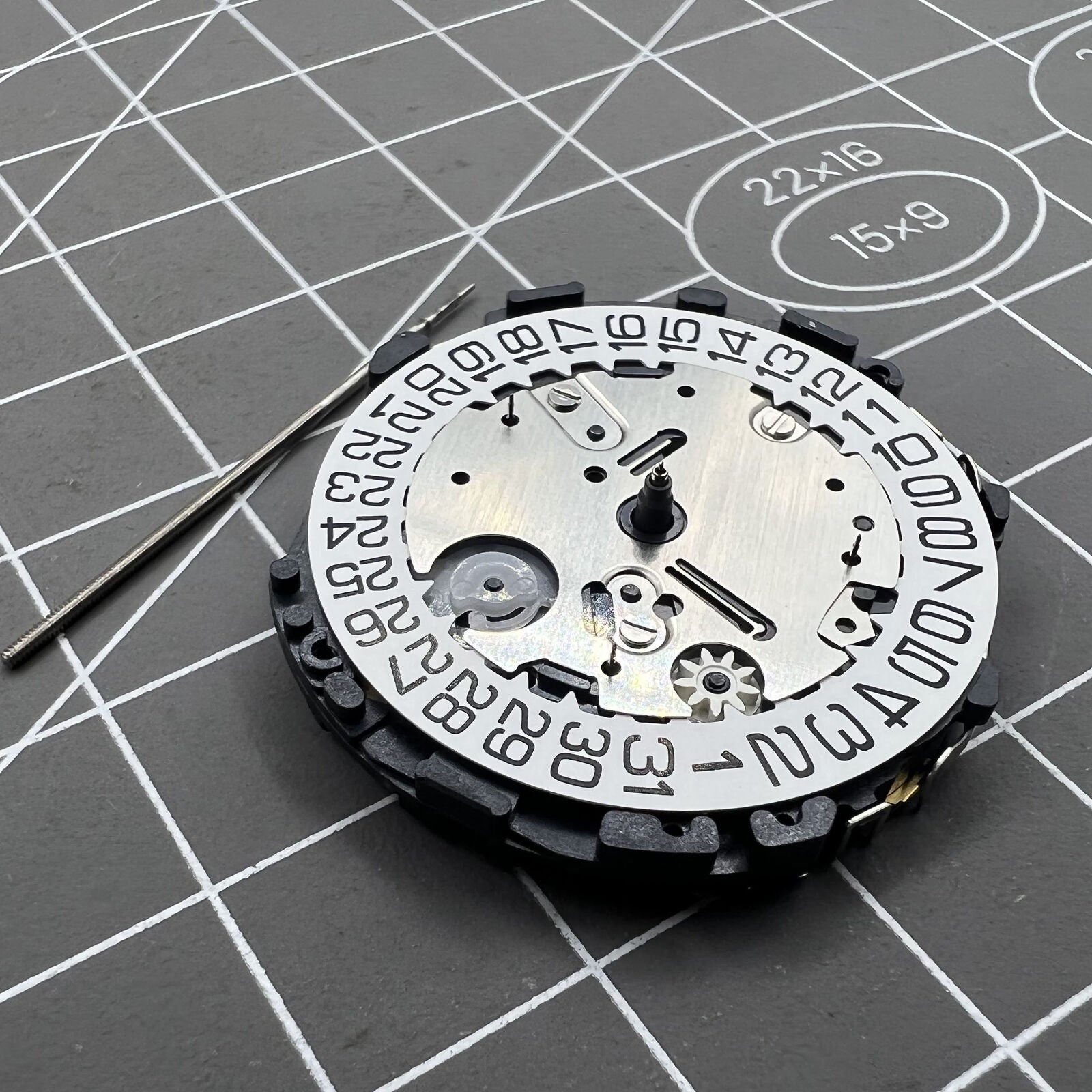 Hattori Epson TMI Japan VR3G quartz watch movement for precise timekeeping in watch accessories.