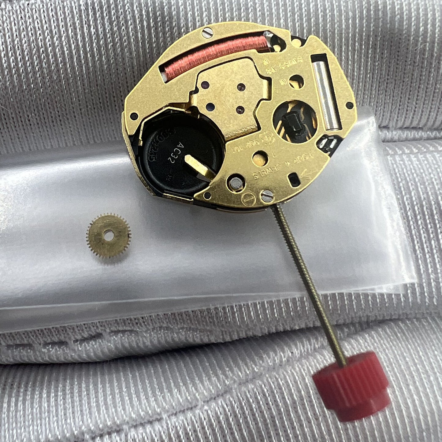 Swiss ETA 902.101 quartz watch movement with 3 hands, precise craftsmanship by ETA for watch accessories.