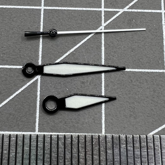 1. Black trimmed green luminous watch hands set, fits NH35/NH36 movements, ideal for precise time reading.