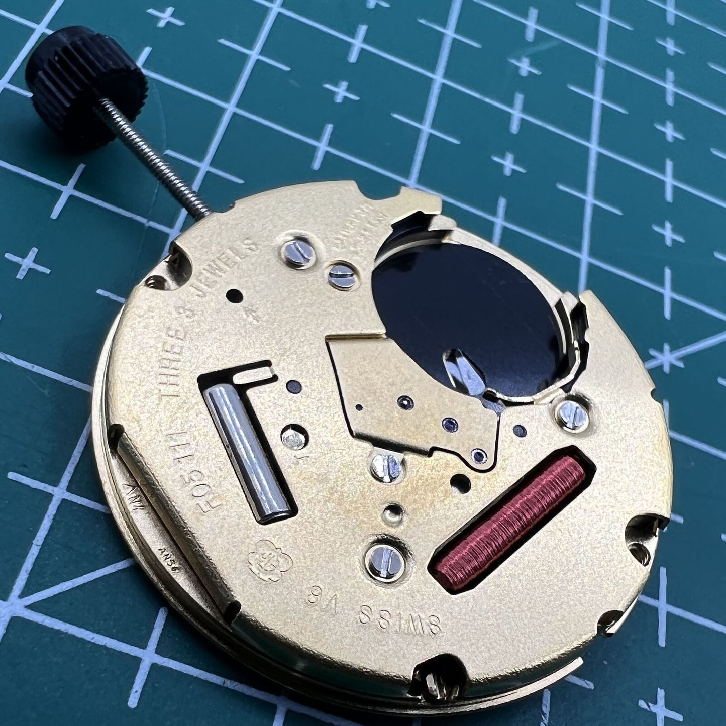 ETA F05.111 Swiss quartz movement with 3 hands and date window at 3 o?clock, perfect for watch repairs.