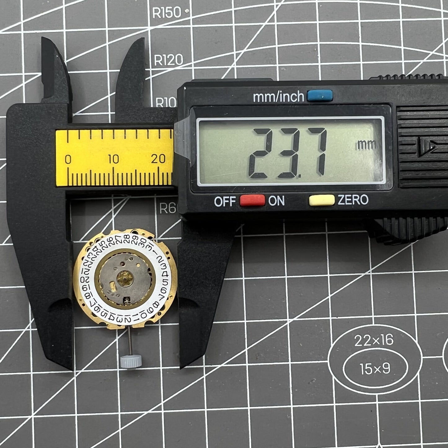 Ronda 705 Golden Quartz Watch Movement Swiss Made Date At 3