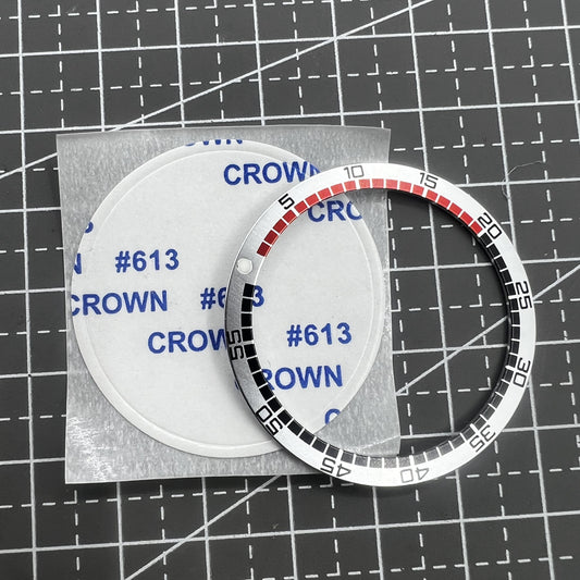 White flat racing-style aluminium bezel for 38mm and 31.5mm watches, compatible with SKX007.