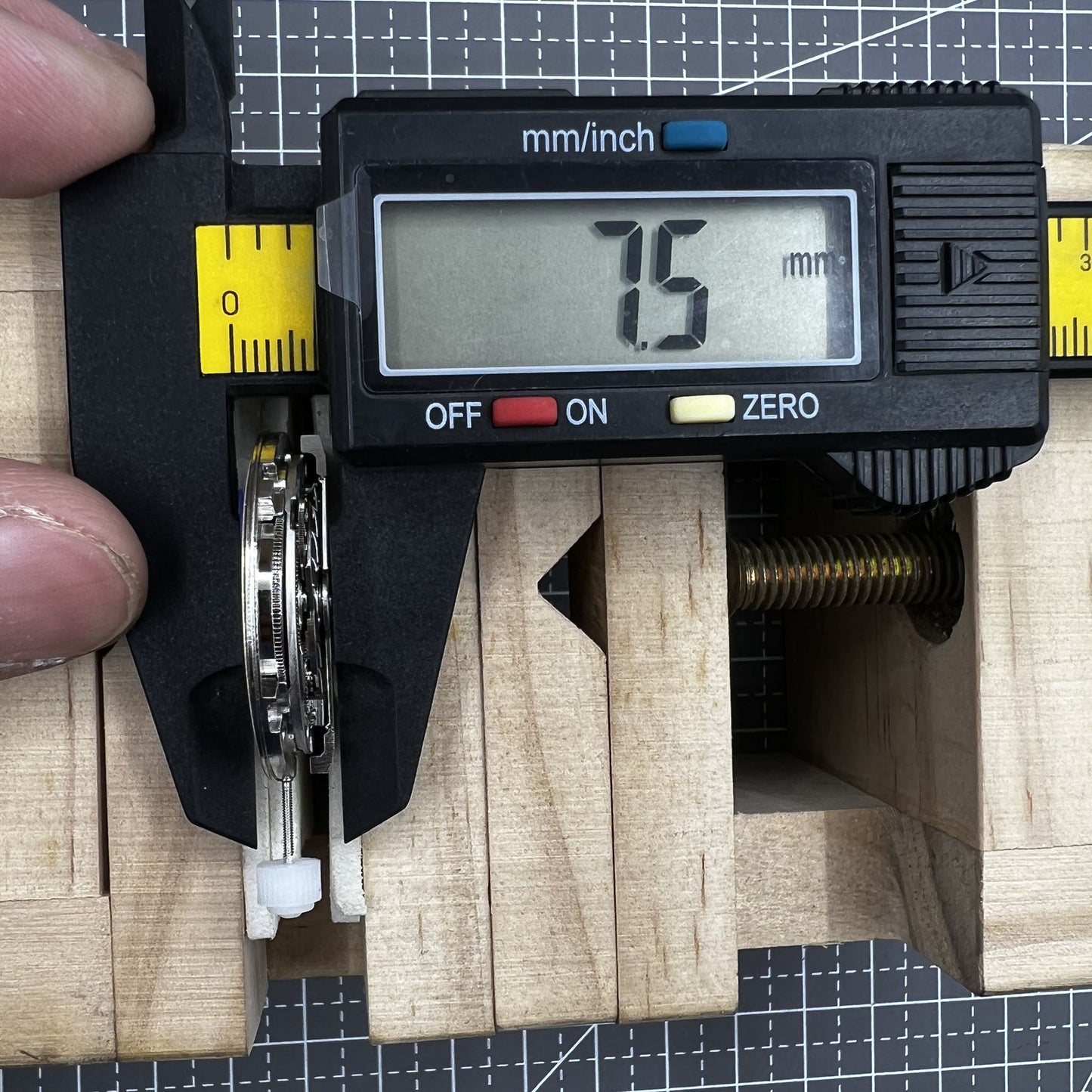 Hangzhou 8220A Automatisches mechanisches Uhrwerk, kleine Sekunde bei 9