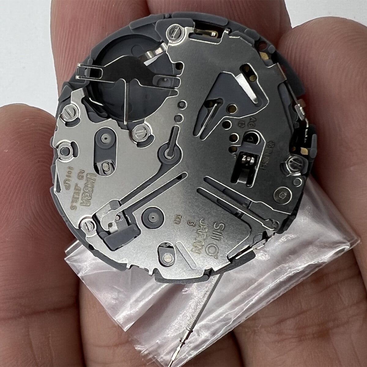 Hattori Epson TMI VK83A quartz watch movement, precision Japan-made mechanism for accurate timekeeping