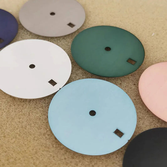 28.5mm Pure Color watch dial with single calendar, compatible with NH35/36 movement, sleek design.